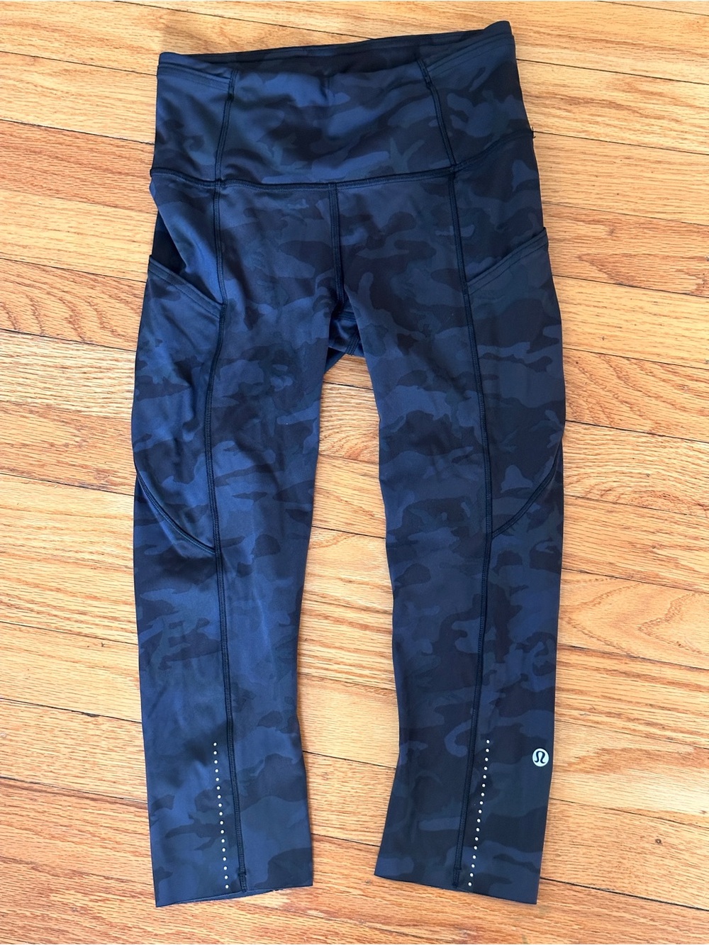 Lululemon Fast & Free Crop II *Nulux 19" in
Incognito Camo Multi Grey